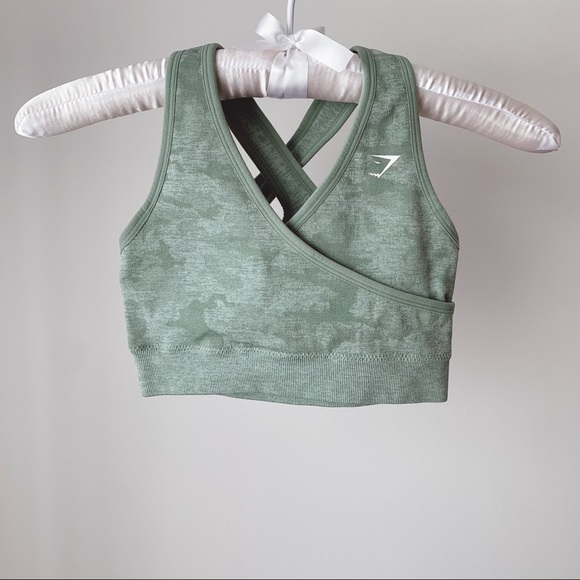 Gymshark Camo Seamless Three Piece Set - Picture 7 of 15